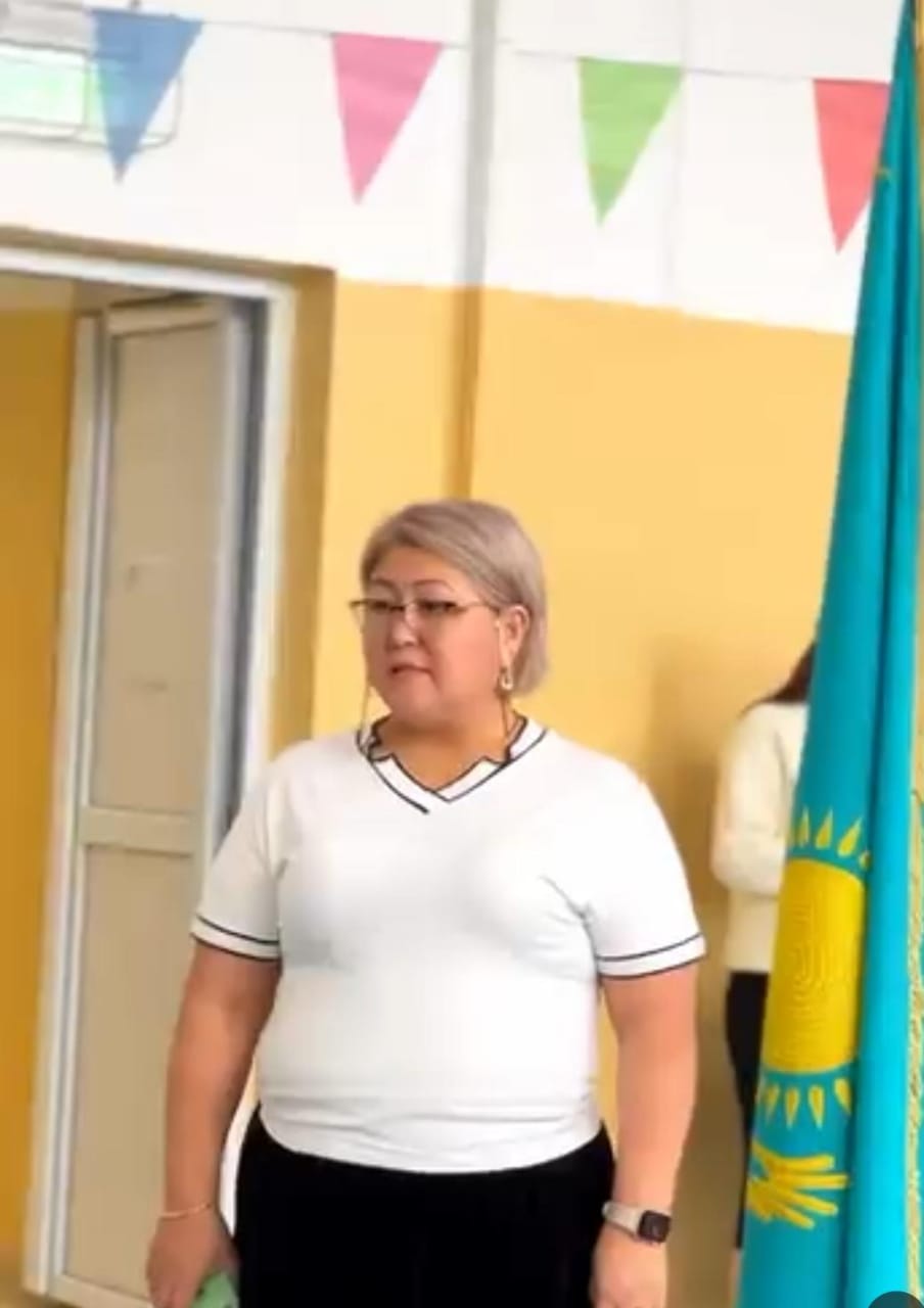 Сынып жетекшілер апталығы аясында 5-сынып жетекшілер арасында эстафеталық ойындардан жарыс өтті.